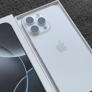 iPhone 16 pro max - Image 3