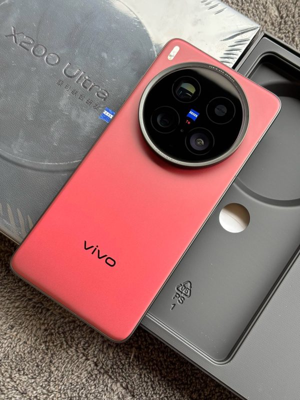 ມີສິນຄ້າພ້ອມຈັດສົ່ງ Vivo X200 Ultra ມາພ້ອມກ້ອງຫຼັງ 3 ຕົວ ທີ່ຮ່ວມພັດທະນາກັບ ZEISS - Image 2